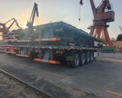 4 axles flatbed semi-trailer