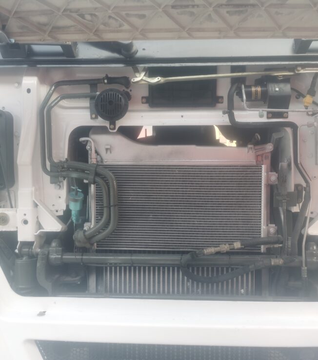 High quality Full refurbished HOWO 6x4 Tractor truck from China factory directly