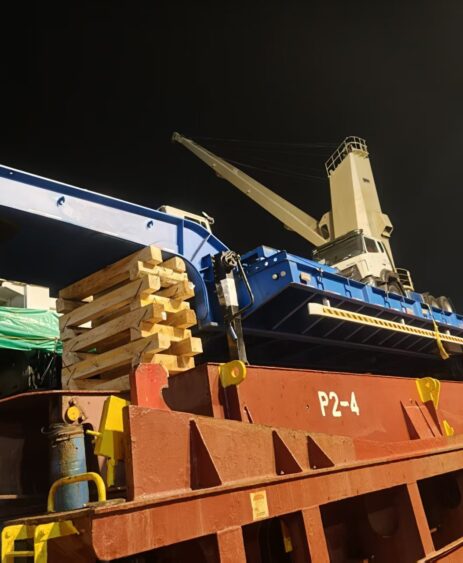 4 axles lowbed semi-trailer
